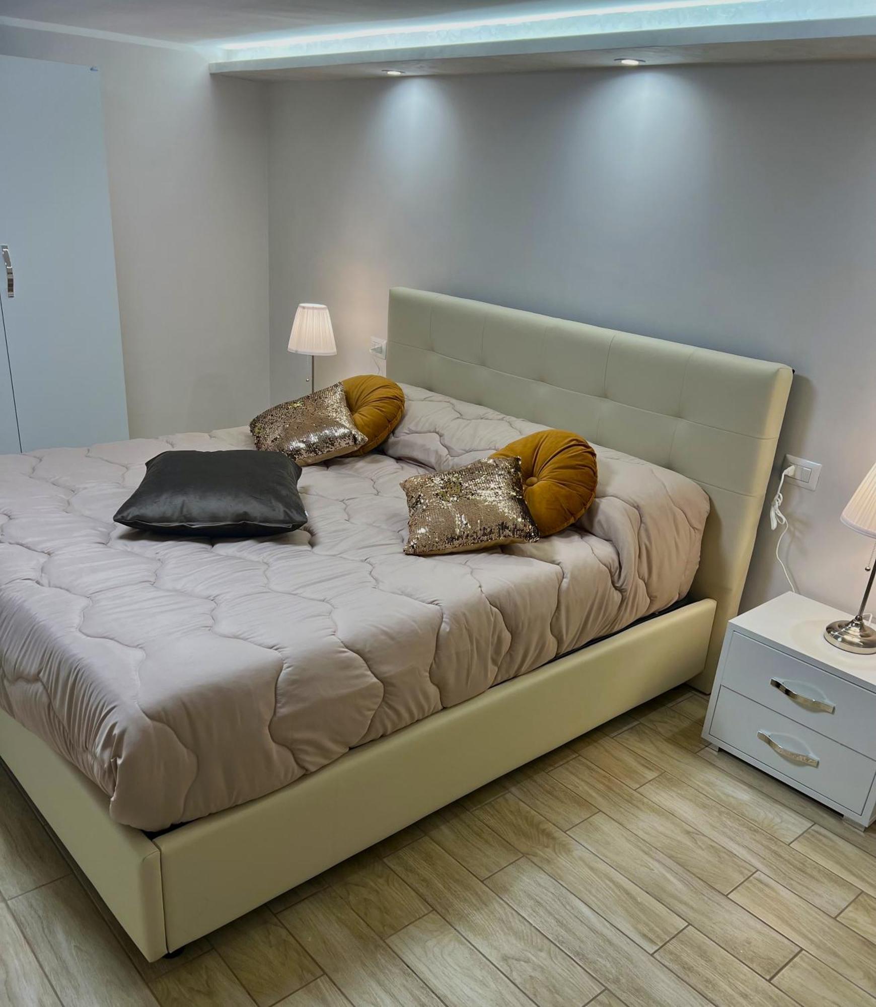 Apartamento L'Ospite Napoletano Nápoles Exterior foto